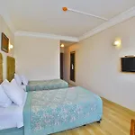 Hotel Grand Ant 3*