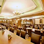Grand Ant Hotel