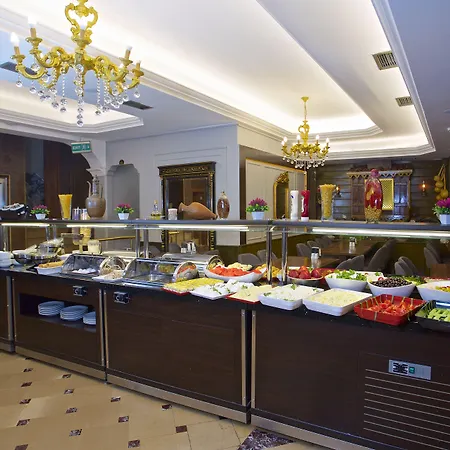 Grand Ant Hotel 3*