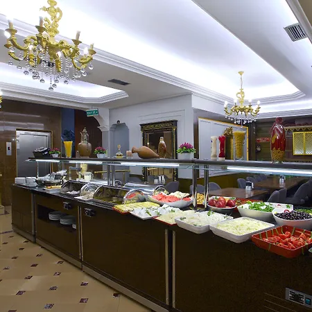 Grand Ant Hotel 3*