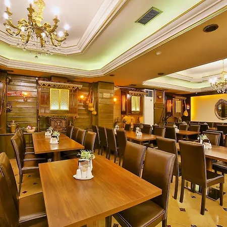 Grand Ant Отель 3*