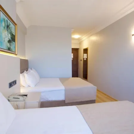 Grand Ant Hotel