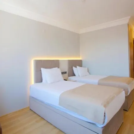Grand Ant Hotel