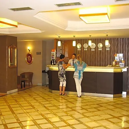Grand Ant Hotel 3*