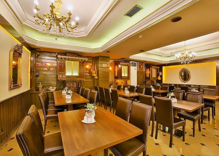 Grand Ant Отель 3*