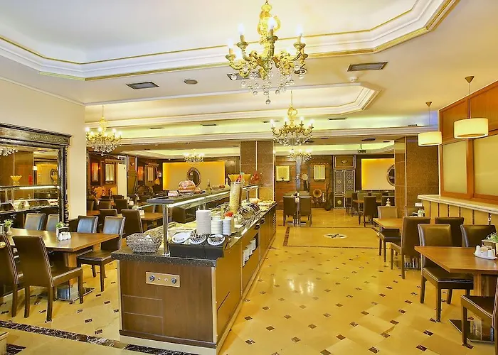 Отель Grand Ant 3*