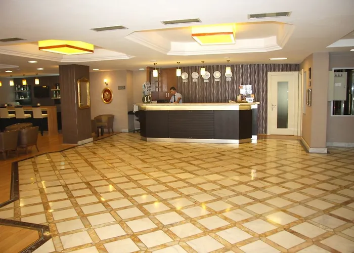 Grand Ant Otel 3*
